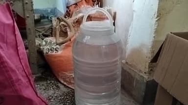 सिलाव: मिचाय गंज में नालंदा थाना पुलिस ने छापेमारी कर 7 लीटर शराब की बरामद, आरोपी के खिलाफ मामला दर्ज