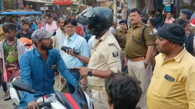 बख्तियारपुर: चौक-चौराहों और प्रमुख स्थानों पर पहुंचकर लोगों से शांति पूर्वक होली का त्योहार मनाने की बख्तियारपुर पुलिस ने की अपील