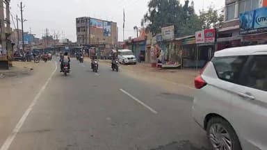 लखीसराय: होली के शुभ अवसर पर जिला प्रशासन के द्वारा शांति स्नेह सद्भाव के साथ होली मनाने को लेकर निकाली गई फ्लैग मार्च