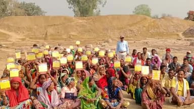 जांजगीर: महात्मा गांधी नरेगा के सामुदायिक, हितग्राही मूलक कार्यों में बढ़ रही ग्रामीणों की सहभागिता