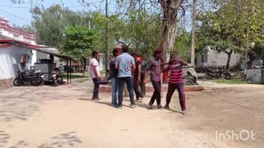 रायबरेली: बछरावां थाना परिसर में पुलिस कर्मियों ने आज मनाया होली का त्योहार