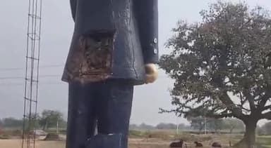 नरवल: ग्राम मंडिलवा में अंबेडकर प्रतिमा हुई क्षतिग्रस्त, जांच में जुटी पुलिस