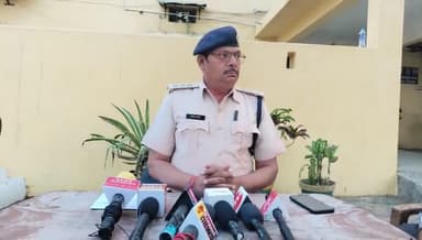 सूरजपुर: एसडीओपी प्रकाश सोनी ने जिला अस्पताल में डॉक्टर से मारपीट करने वाले आरोपियों की जल्द गिरफ्तारी की कही बात