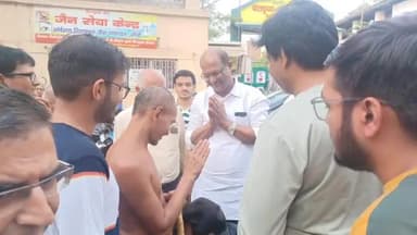 कांके: शहर में मुनि श्री 108 सागर जी महाराज के आगमन पर लोगों ने लिया आशीर्वाद