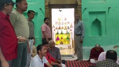 अजयगढ़: चित्रगुप्त मंदिर में कायस्थ समाज की बैठक हुई सम्पन्न, 
समाज का उत्थान और मंदिर के जीर्णोद्धार को लेकर हुई चर्चा