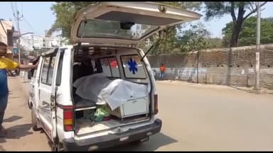 कांके: कोलकाता से रांची आ रहे यात्री की बस में गिरने से हुई मौत, चालक पर लगा लापरवाही से बस चलाने का आरोप