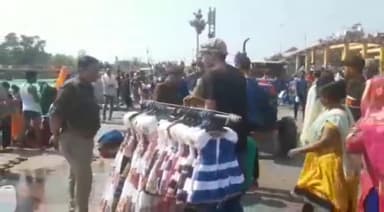 हरिद्वार: हर की पौड़ी गंगा घाट पर पुलिस ने घाटों पर फड़ लगाकर सामान बेच रहे 7 लोगों के काटे चालान