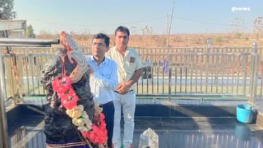 इछावर: आज SDM विष्णु प्रसाद यादव ने शनि धाम मंदिर का किया निरीक्षण,समिति के सदस्यों से की चर्चा...