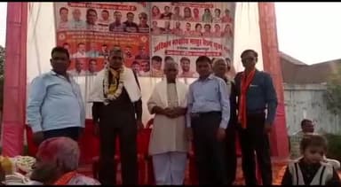 शिकोहाबाद: कस्वा मक्खनपुर में माथुर बैश्य समाज ने निकाला होली पर विशाल जुलूस किया होली मिलन समारोह