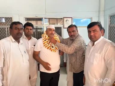 जैसलमेर: मक्का मदीना से उमराह कर लौटे कैबिनेट मंत्री का सरकारी आवास पर क्षेत्रवासियों ने किया स्वागत एवं अभिनंदन