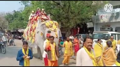 शिकोहाबाद: रेलवे स्टेशन रोड से जैन समाज ने निकाली जलेव यात्रा, नगर के प्रमुख बाजारों में हुआ स्वागत