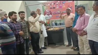 धनौरा: गजरौला के मोहल्ला शुक्लपुरी में होली मिलन समारोह का हुआ आयोजन, भाजपा कार्यकर्ताओं ने एक दूसरे को दी बधाई