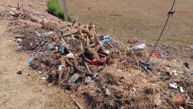 लोहरदगा: महिलाओं के द्वारा किया गया नगर के नदिया तालाब की साफ सफाई,दो दिनों में किया पूरी गंदगी को साफ,डीपीएम ने दी बधाई