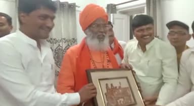 #सांसद साक्षी महाराज का #देवरिया पहुचने पर #भाजपा #कार्यकर्ताओ के साथ #स्वागत किया।