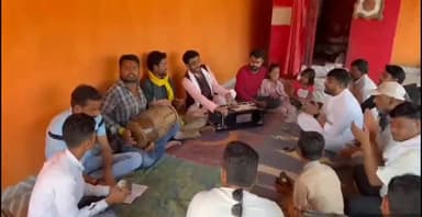 पन्ना: रतलाम में हनुमान प्रतिमा के सामने बिकनी प्रदर्शन को लेकर युवा कांग्रेस ने नगर के हनुमान मंदिर में किया धार्मिक अनुष्ठान
