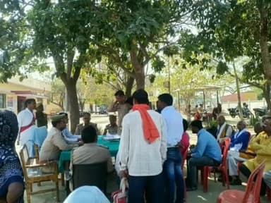 भदोही: शनिवार को चौरी थाने में आयोजित समाधान दिवस में तहसीलदार ने सुनी लोगों की समस्याएं