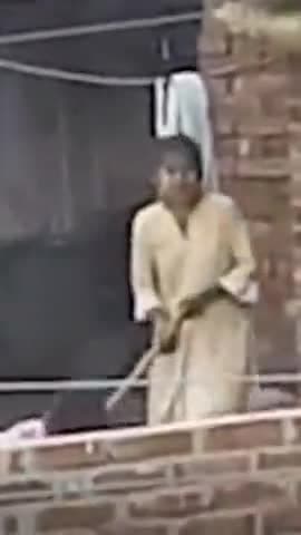 शाहजहांपुर: दियाखेड़ा गांव में छत से फायरिंग का वीडियो हुआ वायरल, पांच लोग हुए गिरफ्तार