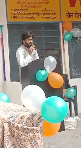 वार्ड 14 के महात्मा गांधी स्कूल में आयोजित कार्यक्रम में अपने ख़्यालात रखते हुए !
#पटेलसर्कल
#पारस
#किशनपोल
#उदयपुर_ग्रामीण