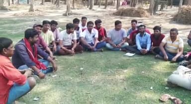 बरारी: कालसर नया हॉट में आगामी रामनवमी पर्व के अवसर पर मेला का आयोजन लेकर हुई बैठक