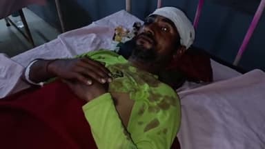 मथुरा: शराब के नशे में गांव कारव में पड़ोसी ने पड़ोसी के साथ की मारपीट, घायल को पुलिस ने अस्पताल में करवाया भर्ती