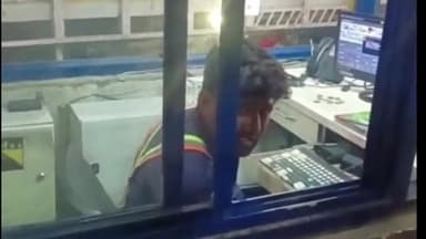 अमरोहा: जोया टोल पर ओवरलोडिंग के नाम पर अवैध वसूली करने का चालक ने लगाया आरोप, वीडियो सोशल मीडिया पर किया वायरल