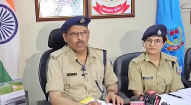 कांके: आरा गेट के पास हुई हत्या मामले में पुलिस ने एक व्यक्ति को किया गिरफ्तार, प्रेस वार्ता कर दी गई जानकारी