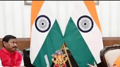 कांके: राज्यपाल सीपी राधा कृष्ण से केंद्रीय मंत्री अर्जुन मुंडा ने राजभवन में की मुलाकात।