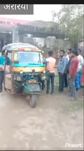 *घर बनाने के दौरान करंट लगने से राजमिस्त्री की मौत:* अररिया में पिलर गलाने के समय हुआ हादसा, एक युवक घायल #Araria