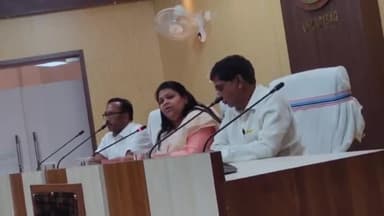 हज़ारीबाग: समाहरणालय सभागार में जिला आपदा प्रबंधन प्राधिकार की बैठक संपन्न, दिए गए कई निर्देश