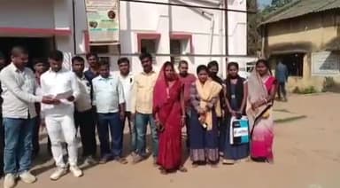 जमुई: निजी स्कूल बने किताब की दुकान, अभिभावकों  ने DEO को दिया आवेदन