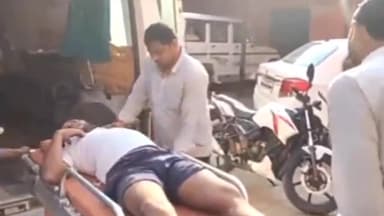 ज्ञानपुर: कौलापुर रेलवे फाटक के पास विद्युत पोल से टकराई बाईक, 3 लोग गम्भीर रूप से हुये घायल