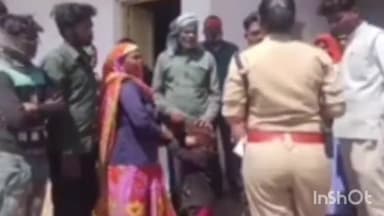 गुना नगर: सिटी कोतवाली क्षेत्र अंतर्गत पारदियों ने आदिवासियों पर तान दी बंदूक, पीड़ितों ने एसपी कार्यालय पर घेराव कर की शिकायत