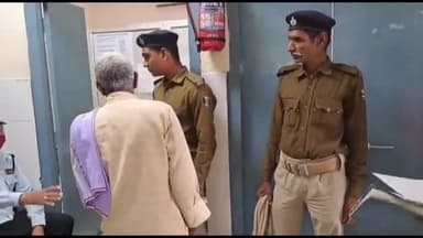 बिहार: रहुई थाना पुलिस ने छेड़खानी के मामले में एक आरोपी को सैदी गांव से किया गिरफ्तार, मेडिकल जांच के लिए लाया सदर अस्पताल