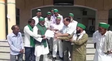 अमरोहा: भारतीय किसान यूनियन लोक शक्ति के कार्यकर्ताओं ने डीएम के माध्यम से मुख्यमंत्री को भेजा ज्ञापन