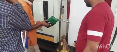 रायबरेली: बछरावां कस्बे में गुप्ता पेट्रोल पंप का इंडियन ऑयल के अधिकारियों ने लिया सैंपल, गुणवत्ता एवं मानकों की जांच की गई