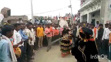 हसनपुर: मुबारिजपुर में धूमधाम से निकाली गई मां काली की ध्वजा, कई लोग मौजूद रहे