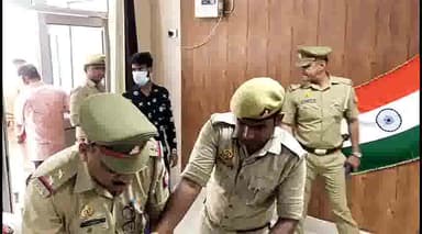 इटावा: थाना बढ़पुरा पुलिस ने नाबालिग बालिका को ब्लैकमेल कर शारीरिक शोषण करने वाले अभियुक्त को किया गिरफ्तार