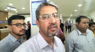 कांके: पारस हॉस्पिटल रांची के डॉक्टर नीतेश ने शिक्षा मंत्री जगरनाथ महतो की हालत बताई बेहतर