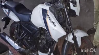 लखीसराय: टाउन थाना की पुलिस ने वाहन चेकिंग के दौरान विद्यापीठ चौक व जमुई मोड़ के बीच चोरी हुई बाइक के साथ दो चोर किए गिरफ्तार