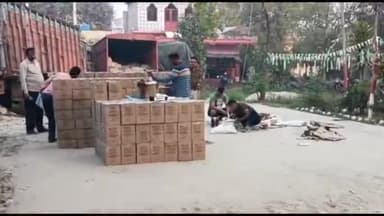 तेघरा: तेघड़ा थानाध्यक्ष संजय कुमार ने गुप्त सूचना के आधार पर पिढौली में भूसा लदे ट्रक से भारी मात्रा में अवैध शराब की जब्त