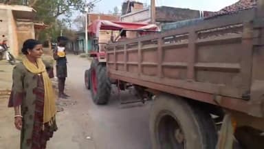 लोहरदगा: बसार टोली वार्ड-21 के लोगों को सता रही बरसात आने का डर, कहा- नाली नहीं तो टैक्स नहीं, करेंगे नगरपालिका चुनाव का बहिष्कार