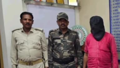 कांके: रांची के चान्हो थाना क्षेत्र स्थित चोरेया से मादक पदार्थ के साथ एक व्यक्ति को किया गया गिरफ्तार।