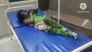 फिरोज़ाबाद: थाना उत्तर क्षेत्र नगला पानसहाय रोड पर मिली अज्ञात महिला, पुलिस ने कराया सरकारी ट्रॉमा सेंटर भर्ती।