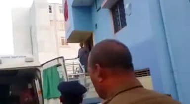 राजगीर: राजगीर-सिलाव रेलवे खंड पर ट्रेन की चपेट में आने से युवक हुआ बुरी तरह जख्मी,पुलिस ने इलाज के लिए अस्पताल में कराया भर्ती