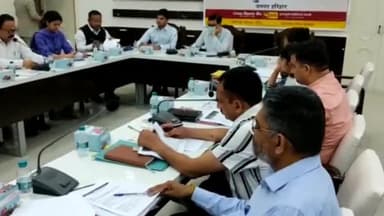 हरिद्वार: जिलाधिकारी की अध्यक्षता में रोशनाबाद कलेक्ट्रेट सभागार में जिला परामर्श दात्री समिति की बैठक हुई आयोजित