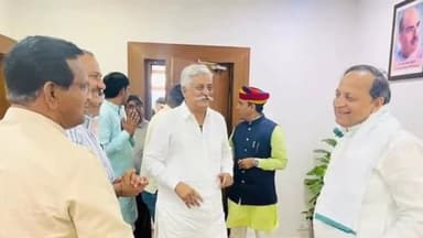 बाड़मेर: भाजपा के जिला अध्यक्ष स्वरूप सिंह खारा ने भाजपा के राष्ट्रीय महासचिव व संगठन प्रदेश प्रभारी अरुण सिंह से की मुलाकात