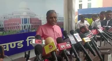 कांके: विधानसभा से पूर्व CM मरांडी ने IAS अधिकारी राजीव अरुण एक्का पर साधा निशाना, कहा- उन्होंने एक नहीं कई गड़बड़ी की हुई है