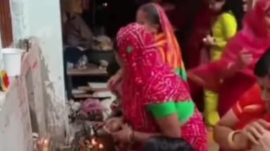 जैसलमेर: चेचक जैसी गंभीर बीमारियों से बचाव के लिए जैसलमेर दुर्ग में हर्षोल्लास के साथ मनाया गया 'शीतला सप्तमी' का पर्व