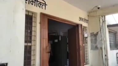अशोक नगर: देहात थाना पुलिस ने नहर कॉलोनी से 22 वर्षीय युवक को सट्टा पर्ची काटते किया गिरफ्तार