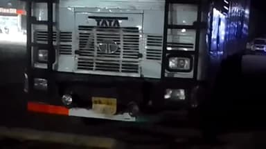 पालीगंज: पटना जिला पालीगंज डीएसपी कार्यालय के समीप धरहरा मोड़ के पास पशु तस्करी के लिए पशु भरा कंटेनर पकड़ा गया